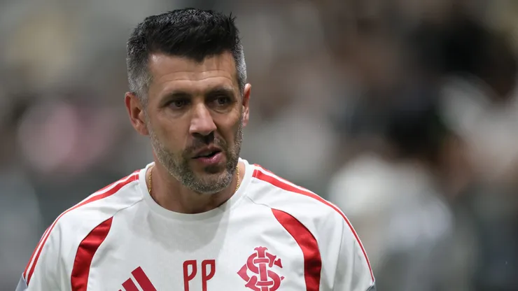 Paulo Pezzolano tecnico do Internacional durante partida contra o Atletico no estadio Arena MRV pelo campeonato Brasileiro A 2026.