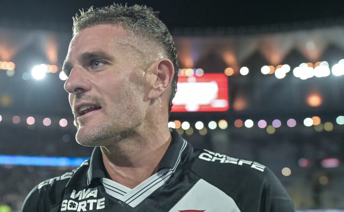 Ex-Vasco, Vegetti marca golaço pelo Cerro Porteño e viraliza entre torcedores do Cruzmaltino