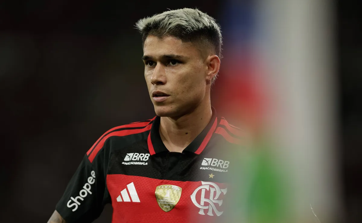 Flamengo vê Atlético-MG montar operação para assinar com Luiz Araújo em janeiro, diz jornalista