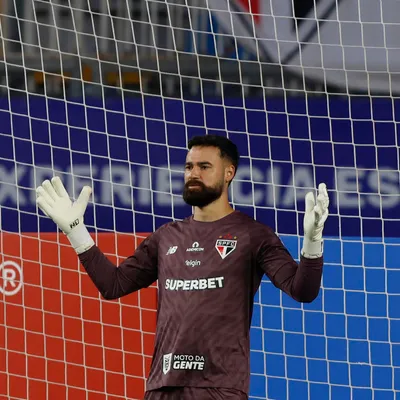 Coronel ganha espaço no São Paulo e sonha com Copa do Mundo pelo Paraguai