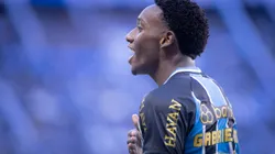 Gabriel Mec, jogador do Grêmio comemora seu gol durante partida contra o Coritiba no estadio Arena do Gremio pelo campeonato Brasileiro A 2026. Foto: Maxi Franzoi/AGIF