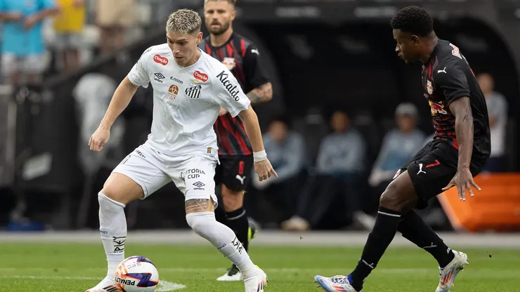 Benjamin Rollheiser jogador do Santos durante partida contra o Bragantino no estadio Arena Corinthians pelo campeonato Paulista 2026. Foto: Joisel Amaral/AGIF