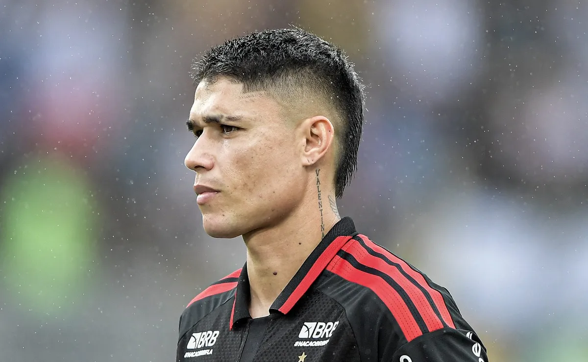 Atlanta United contata Flamengo para fechar com Luiz Araújo