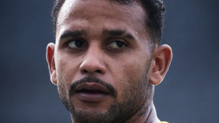 Zé Ricardo durante partida do Remo na Série A