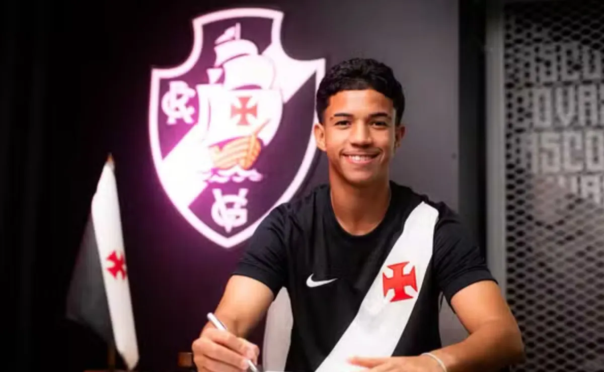 Vasco renova contrato de Andrey Fernandes até 2030 com multa de R$ 346 milhões