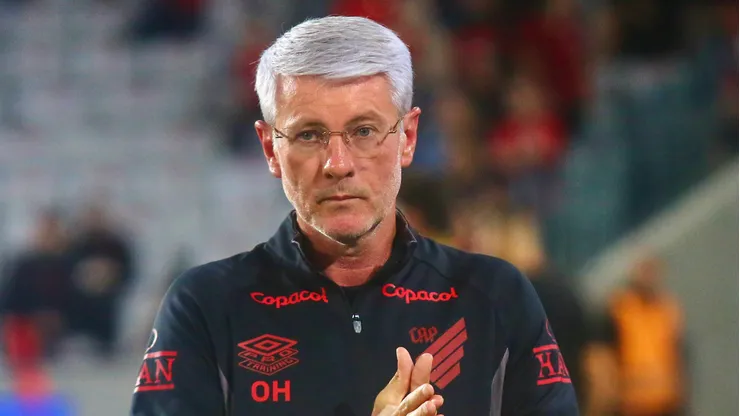 Odair Hellmann subiu com o Athletico da Série B