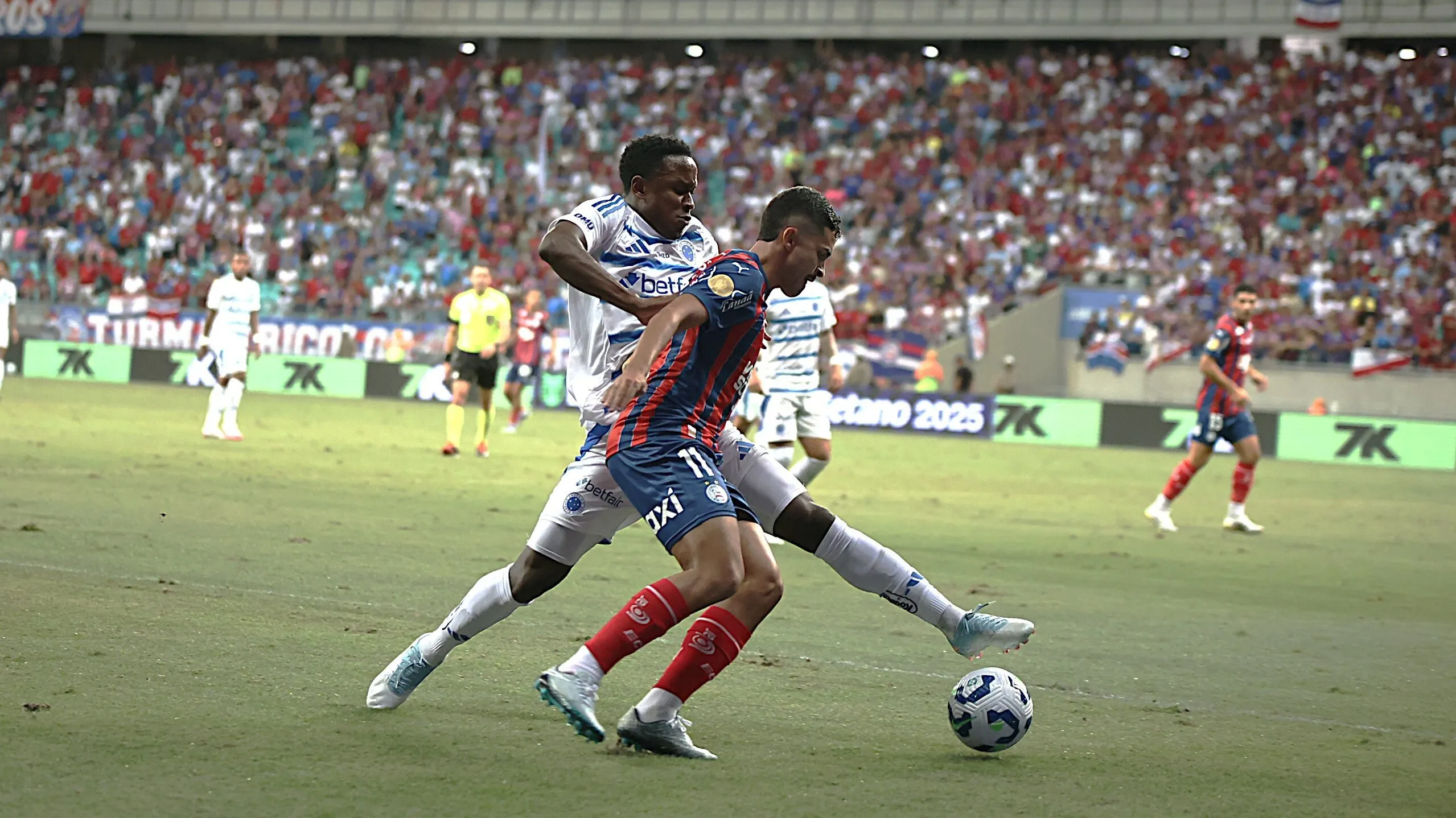 Rodrigo Nestor jogador do Bahia durante partida contra o Cruzeiro no estadio Arena Fonte Nova pelo campeonato Brasileiro A 2025. Foto: Marcio Jose/AGIF