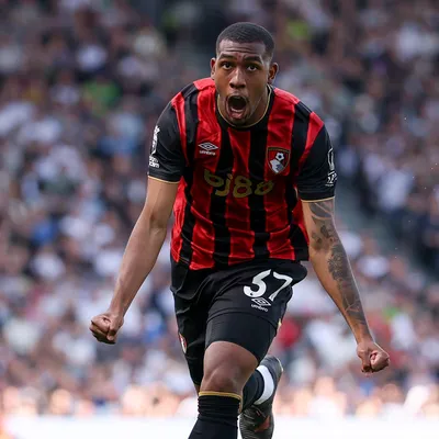Invicto no Bournemouth, Rayan ganha força no debate por convocação
