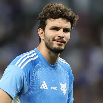 Ronaldo Giovanelli aconselha o goleiro Otávio, do Cruzeiro