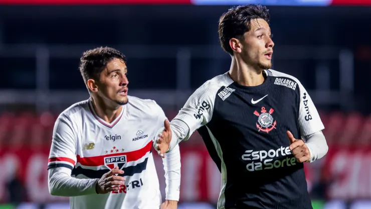 Rodrigo Garro jogador do Corinthians durante partida contra o Sao Paulo no estadio Morumbi pelo campeonato Brasileiro A 2025. Foto: Marcello Zambrana/AGIF