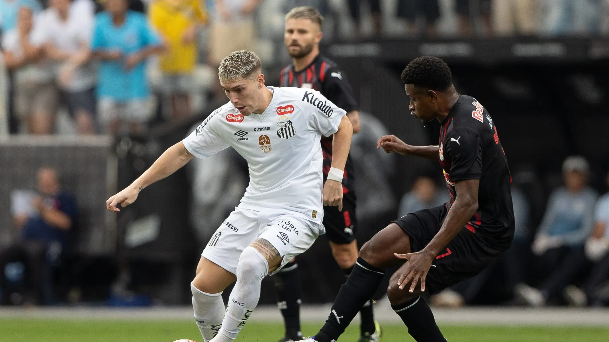 SP – SAO PAULO – 25/01/2026 – PAULISTA 2026, SANTOS X BRAGANTINO -Benjamin Rollheiser  jogador do Santos durante partida contra o Bragantino no estadio Arena Corinthians pelo campeonato Paulista 2026. Foto: Joisel Amaral/AGIF