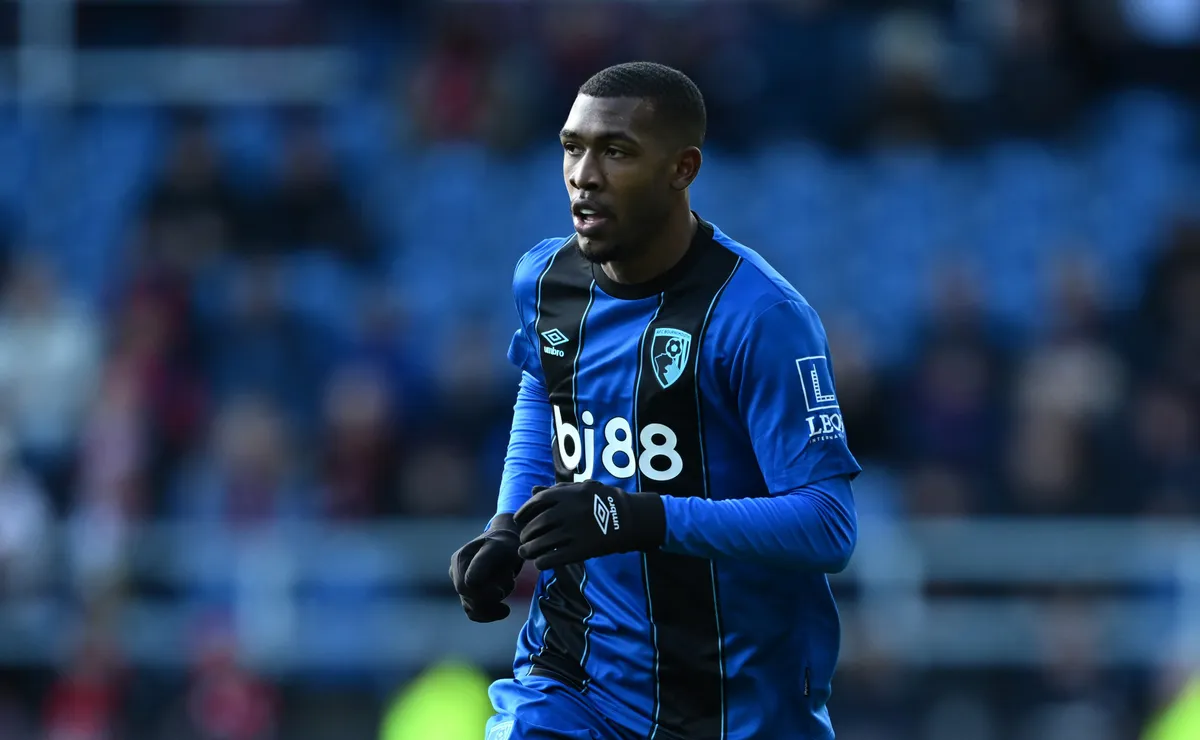 Destaque no Bournemouth, Rayan ganha força na Seleção Brasileira devido a versatilidade