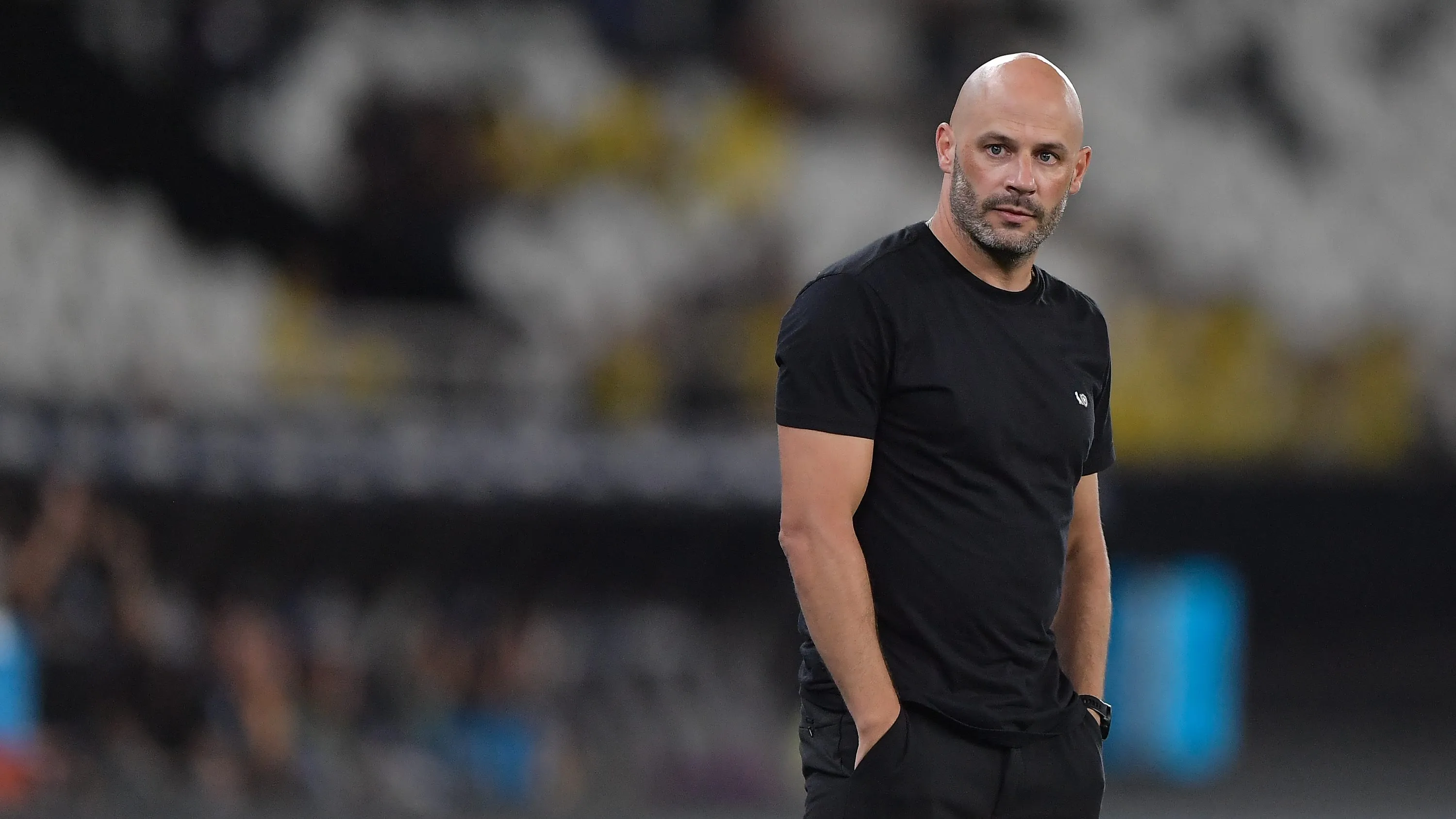 Franclim Carvalho tecnico do Botafogo durante partida contra o Racing no estadio Engenhao pelo campeonato Copa Sul-Americana 2026. Foto: Thiago Ribeiro/AGIF