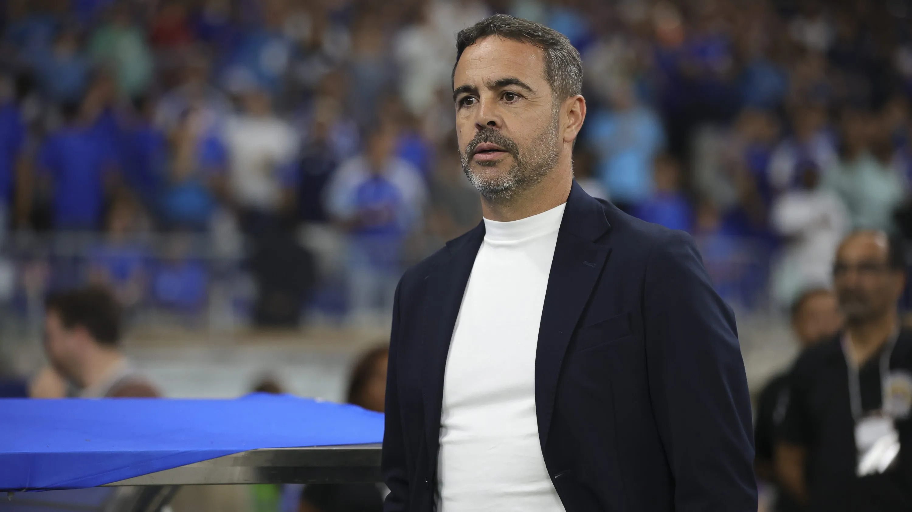 MG – BELO HORIZONTE – 02/05/2026 – BRASILEIRO A 2026, CRUZEIRO X ATLETICO-MG – Artur Jorge tecnico do Cruzeiro durante partida contra o Atletico-MG no estadio Mineirao pelo campeonato Brasileiro A 2026. Foto: Gilson Lobo/AGIF