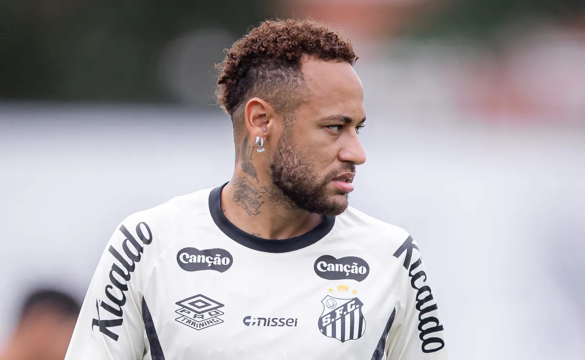Neymar faz último jogo na Vila antes da convocação de Ancelotti em Santos x Bragantino