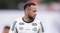 Neymar durante treino de ontem (9) do Peixão