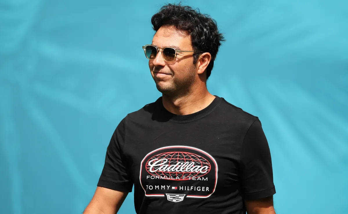 Pérez reconhece luta entre Cadillac e Aston Martin para fugir da lanterna: “Competir com Alonso é ótimo”