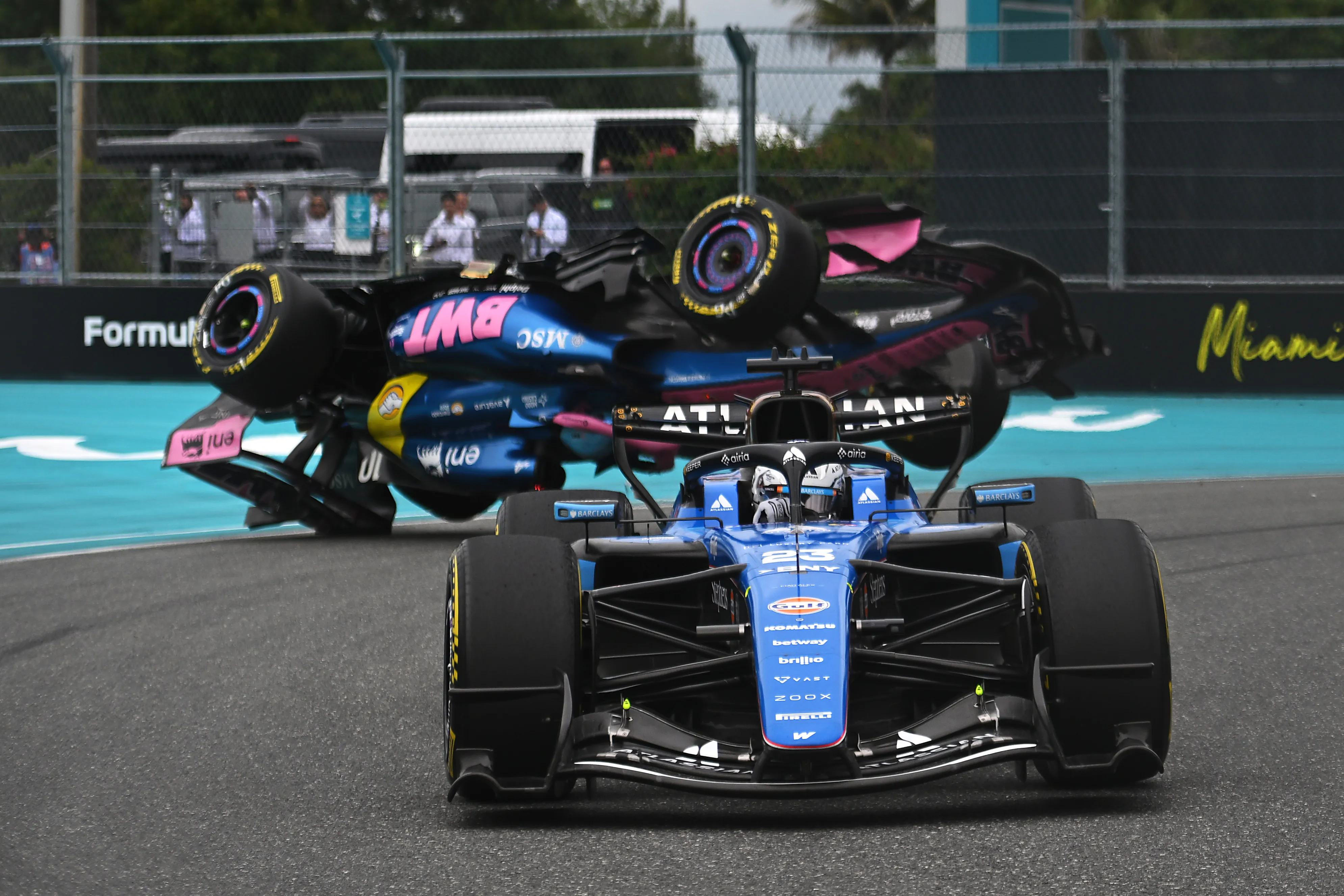 MIAMI, FLORIDA – MAY 03: Alexander Albon of Thailand driving the (23) Williams FW48 Mercedes leads as Pierre Gasly of France driving the (10) Alpine F1 A526 Mercedes crashes during the F1 Grand Prix of Miami at Miami International Autodrome on May 03, 2026 in Miami, Florida. (Photo by Rudy Carezzevoli/Getty Images)