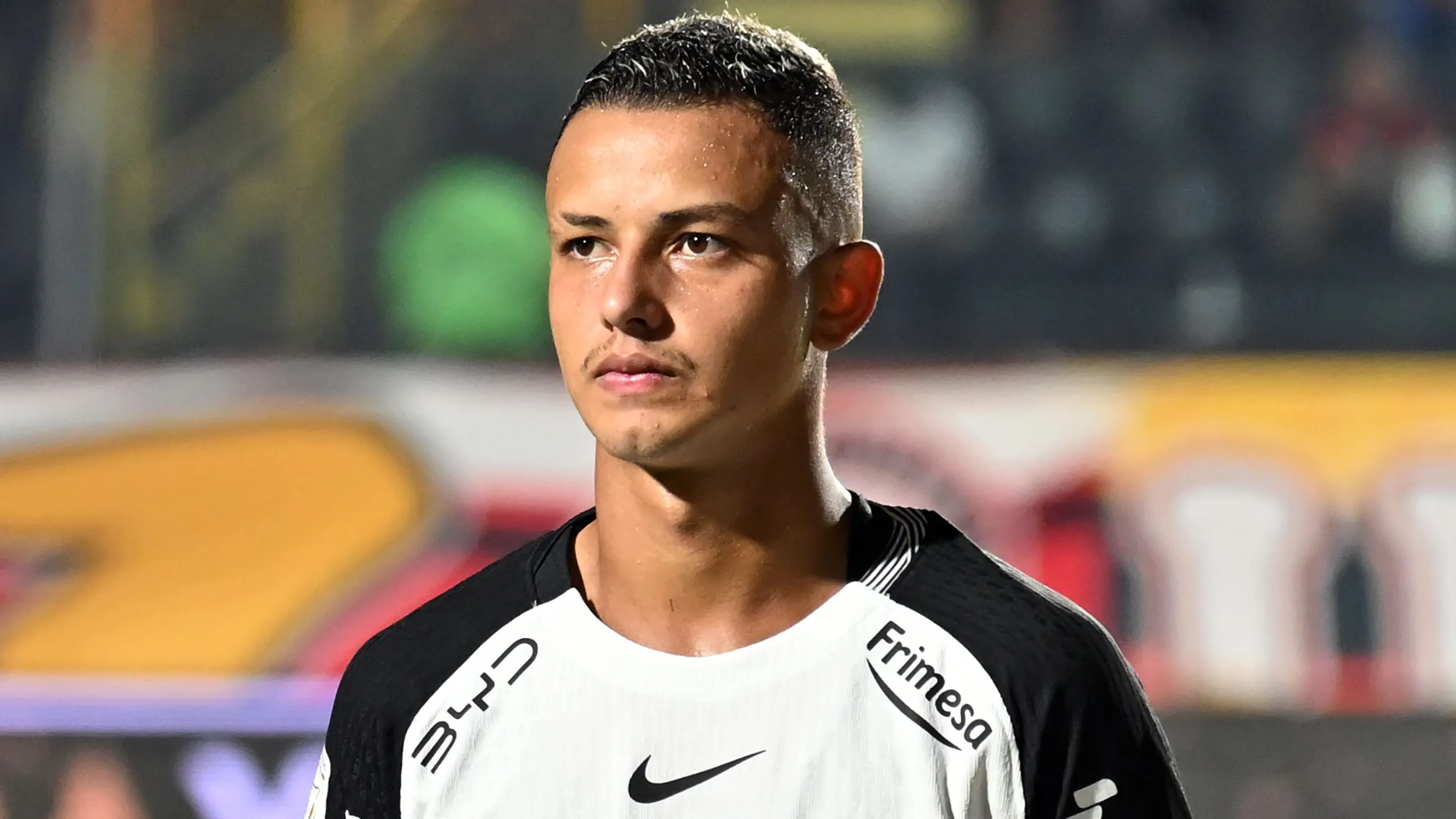 Kayke jogador do Corinthians durante partida contra o Vitoria no estadio Barradao pelo campeonato Brasileiro A 2026. Foto: Walmir Cirne/AGIF
