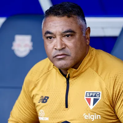 Roger Machado ainda não repetiu escalação no São Paulo