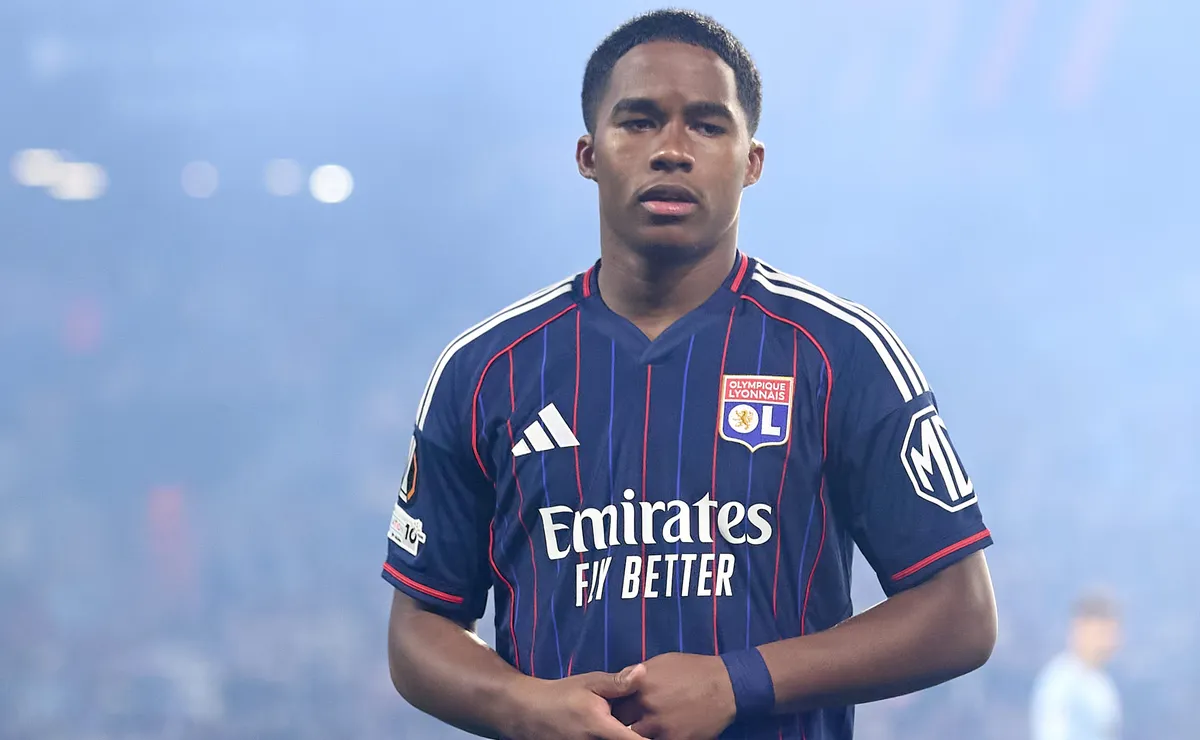 Endrick dá mais uma assistência pelo Lyon, reforça números e se aproxima ainda mais da Seleção Brasileira
