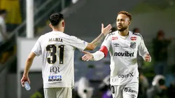 Neymar comemora o gol na partida