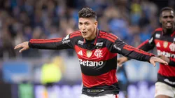 Jorge Carrascal jogador do Flamengo comemora seu gol durante partida contra o Grêmio. Foto: Maxi Franzoi/AGIF