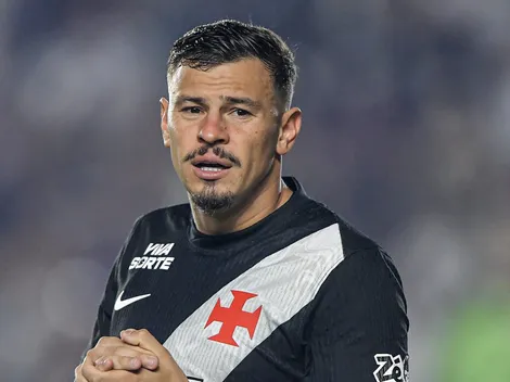 Hugo Moura celebra titularidade no Vasco