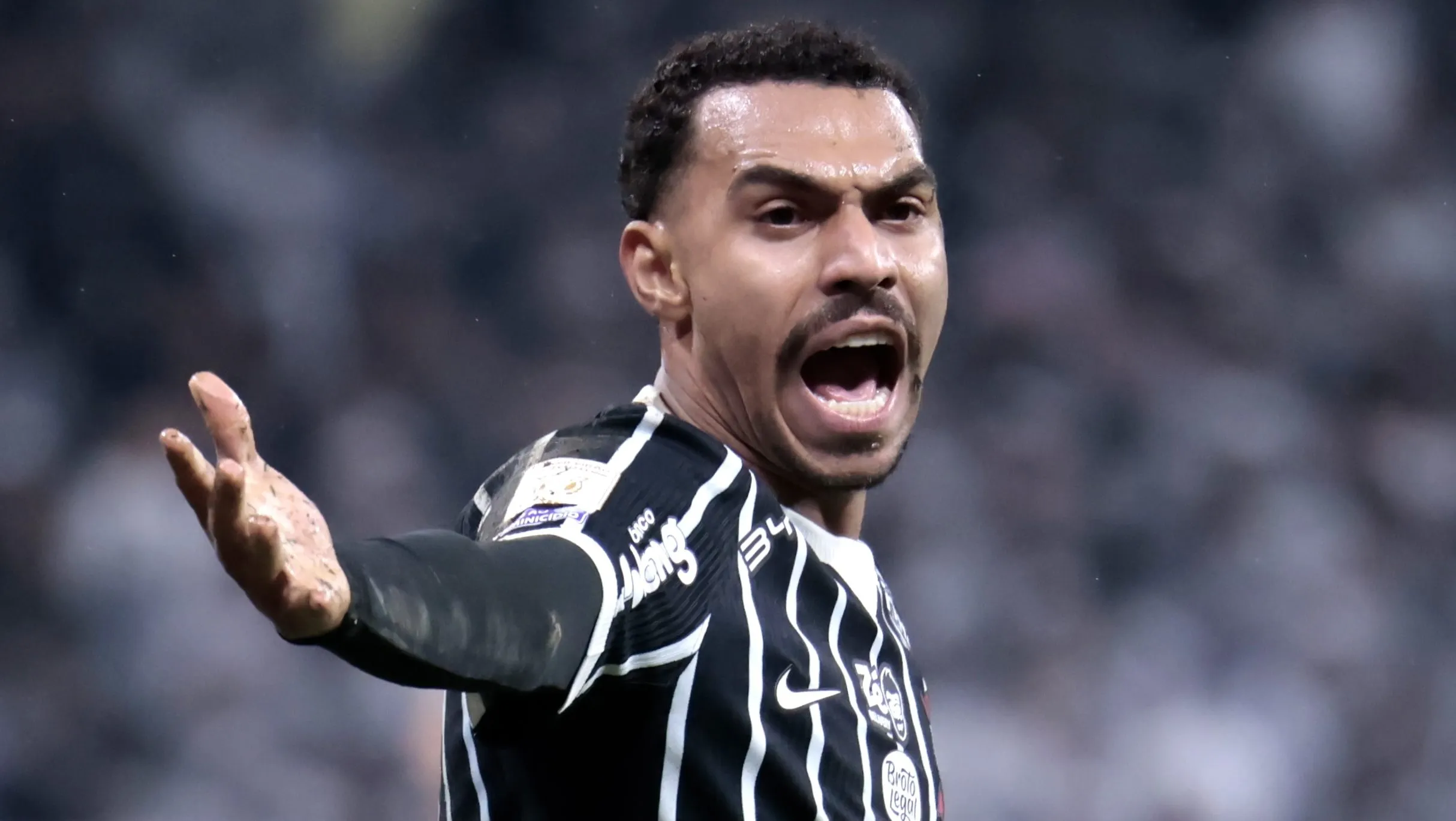 Matheuzinho está muito valorizado no Corinthians - Foto: Marcello Zambrana/AGIF.