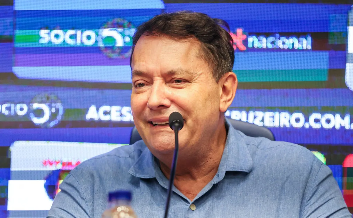Cruzeiro avança para fechar em definitivo com atacante e encaminha compra de Sinisterra
