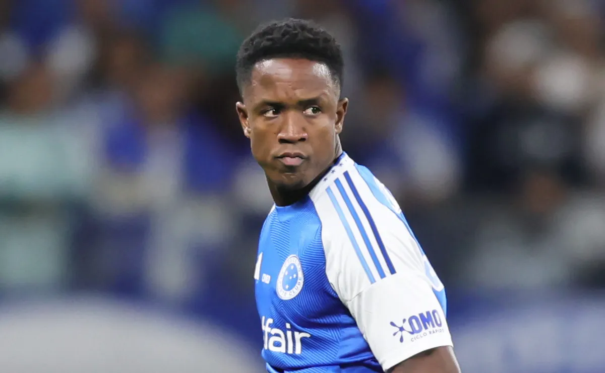 Cruzeiro aciona compra de Sinisterra e pode adquirir mais % após ‘não’ para Copa