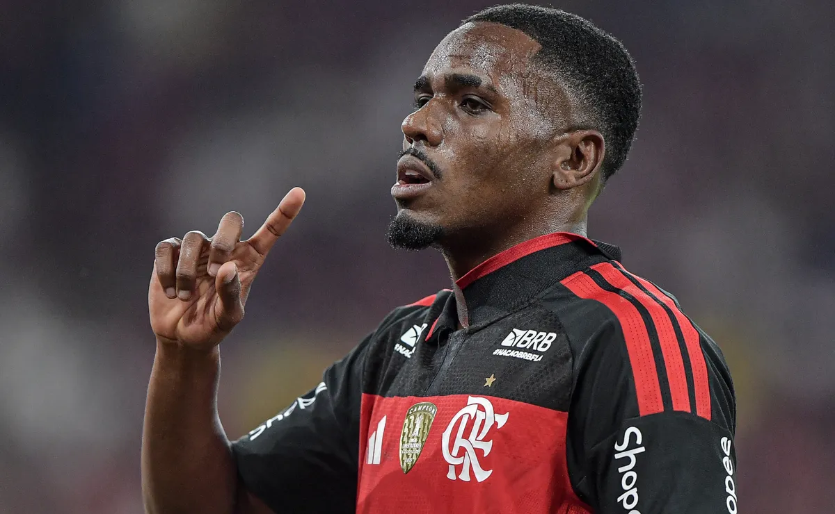 Flamengo perde Evertton Araújo por suspensão e tem desfalque contra o Athletico-PR