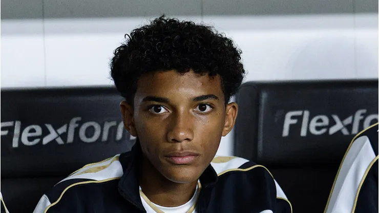 Robinho Jr. precisa se provar nos profisisonais do Santos