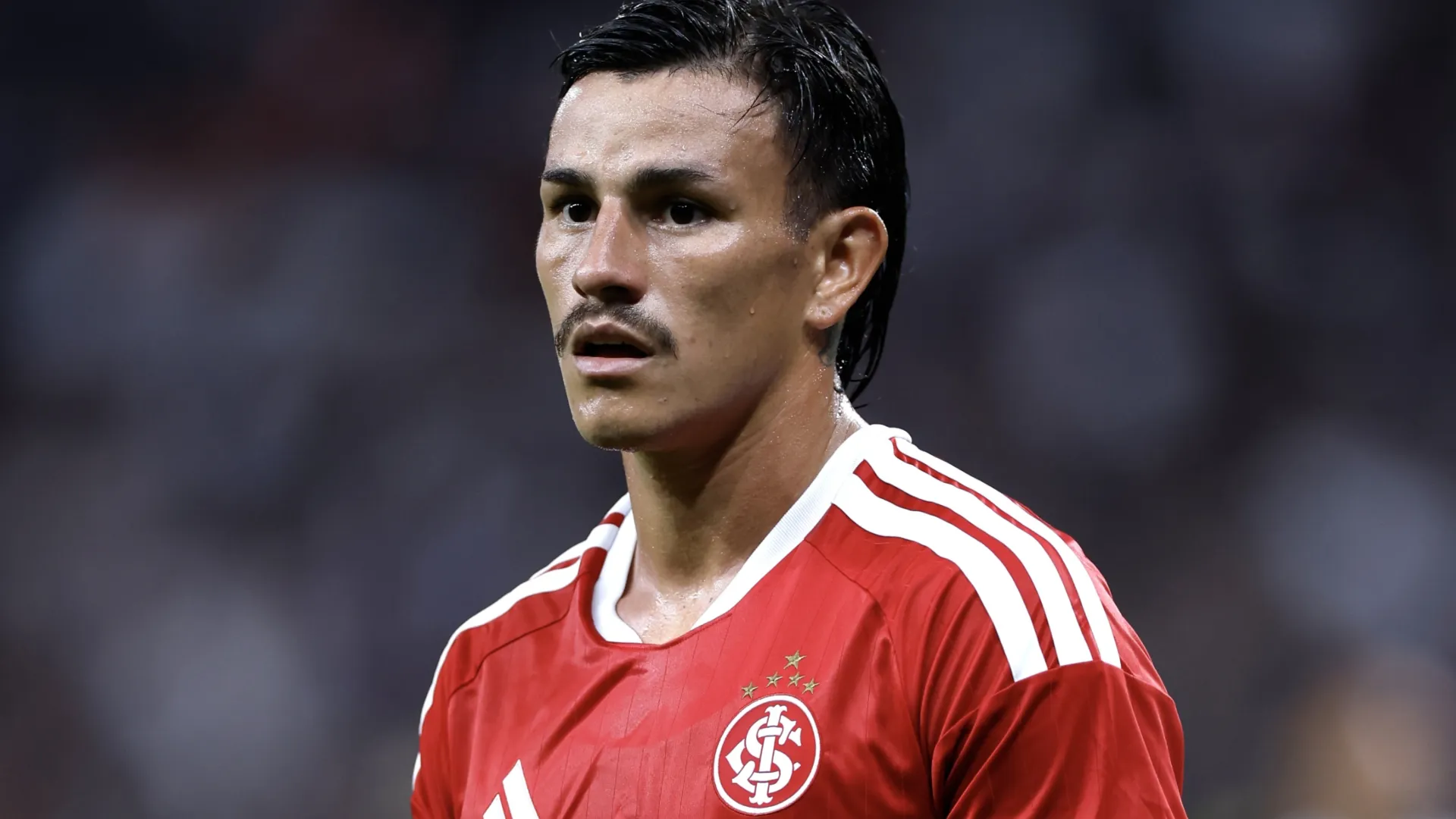 Bernabei disputou 12 jogos pelo Inter no Brasileirão e ainda pode defender outra equipe na competição – Foto: Marcello Zambrana/AGIF