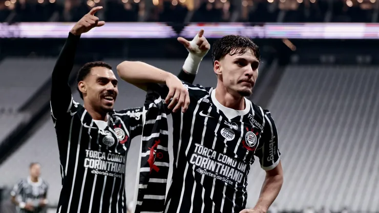 Breno Bidon jogador do Corinthians comemora seu gol com Matheuzinho jogador da sua equipe durante partida contra o Sao Paulo no estadio Arena Corinthians pelo campeonato Brasileiro A 2026. Foto: Marcello Zambrana/AGIF