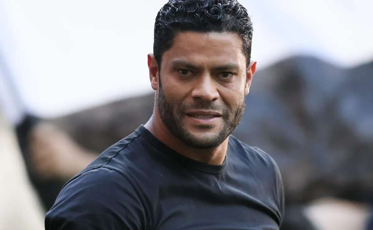 Hulk chega ao Rio e já fala em ganhar a Libertadores com o Fluminense