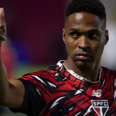 Cruzeiro faz contato por Wendell e corre contra o tempo