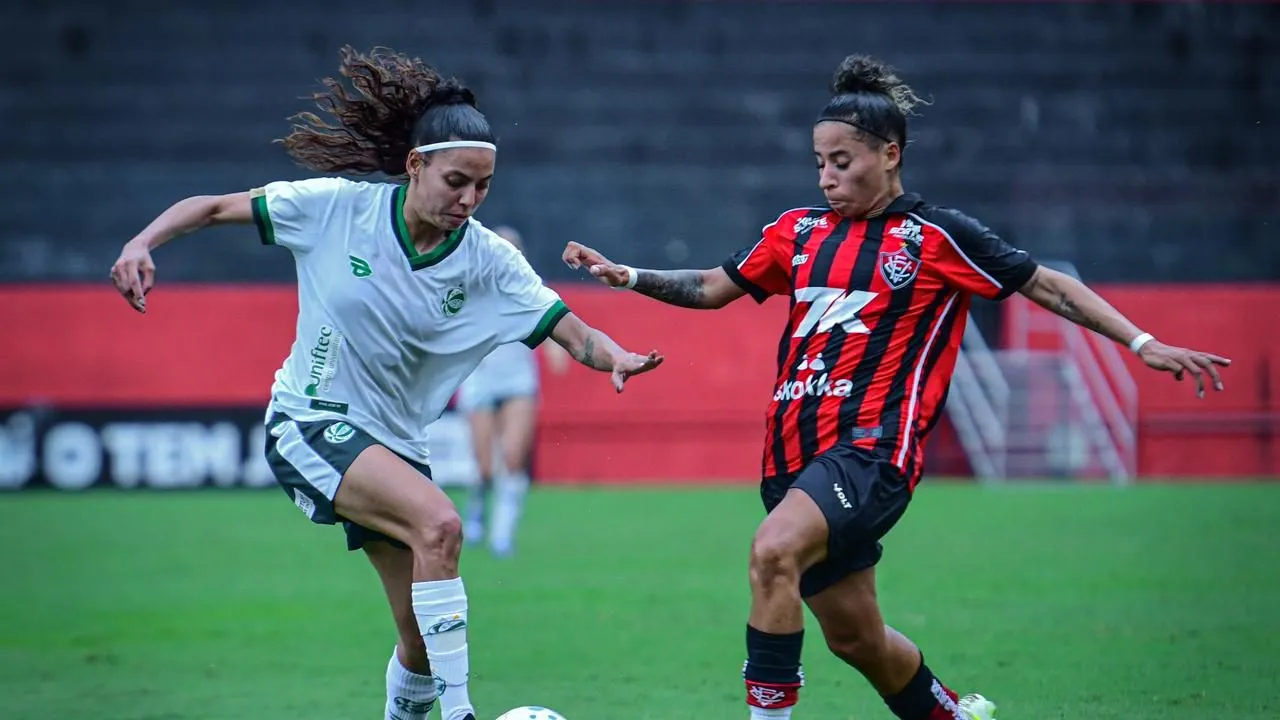 Jogadoras do Vitória e Juventude pelo Brasileiro Feminino
