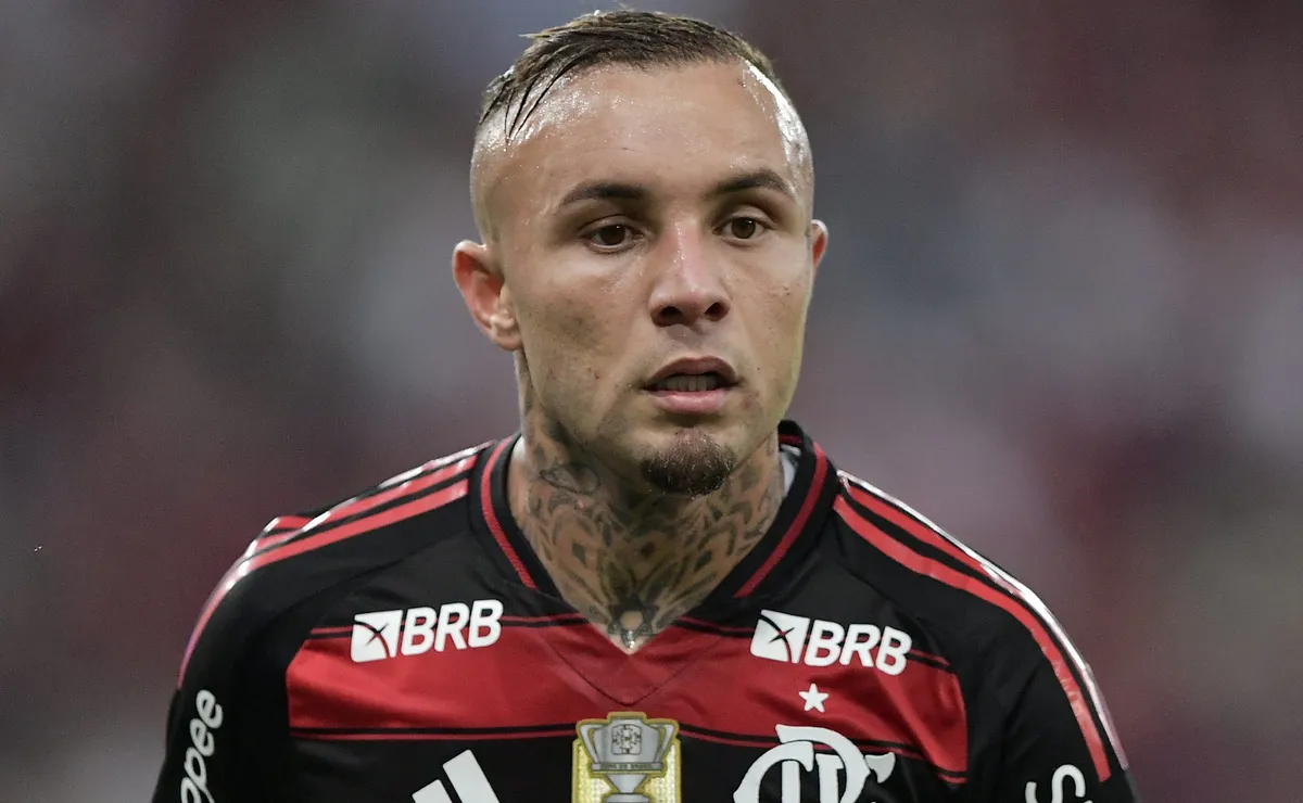 Everton Cebolinha reage após pedidos da torcida para voltar ao Grêmio