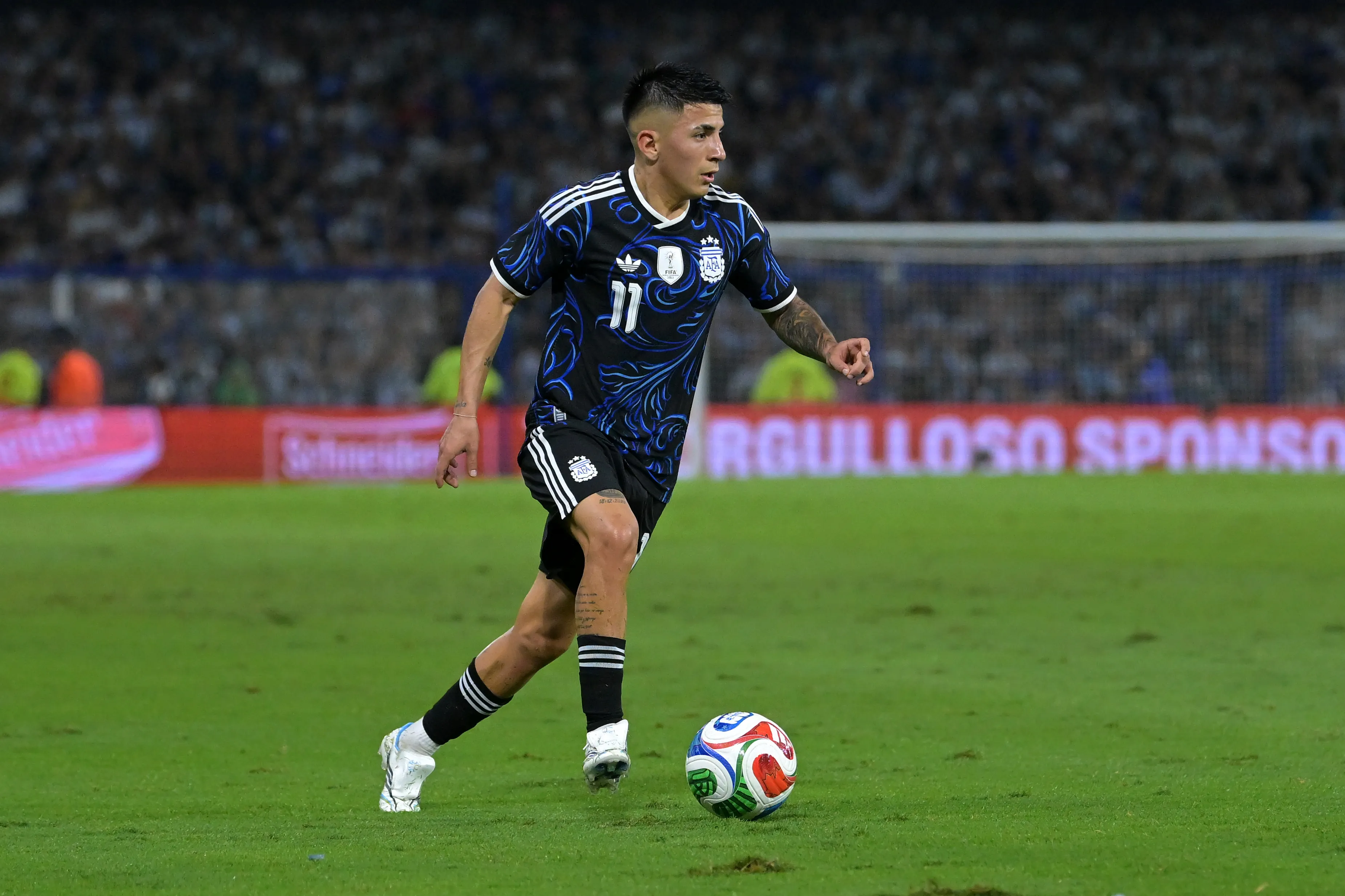Almada em ação pela Seleção Argentina. Photo by Marcelo Endelli/Getty Images