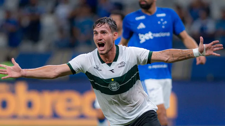 Lavega jogador do Coritiba comemora seu gol durante partida contra o Cruzeiro no estadio Mineirao pelo campeonato Brasileiro A 2026. Foto: Alessandra Torres/AGIF