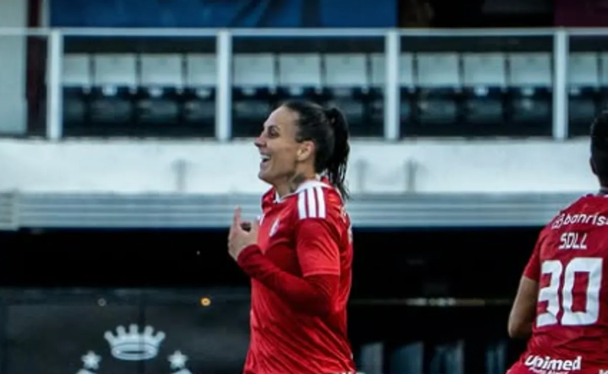 Internacional vence o Botafogo em casa e fica mais perto da liderança do Brasileirão Feminino