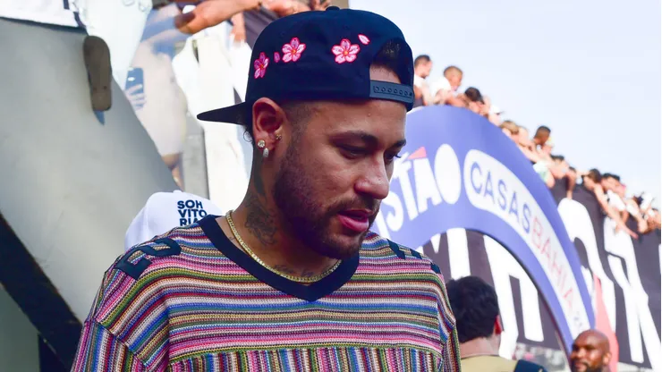 Neymar perdeu moral nos bastidores.