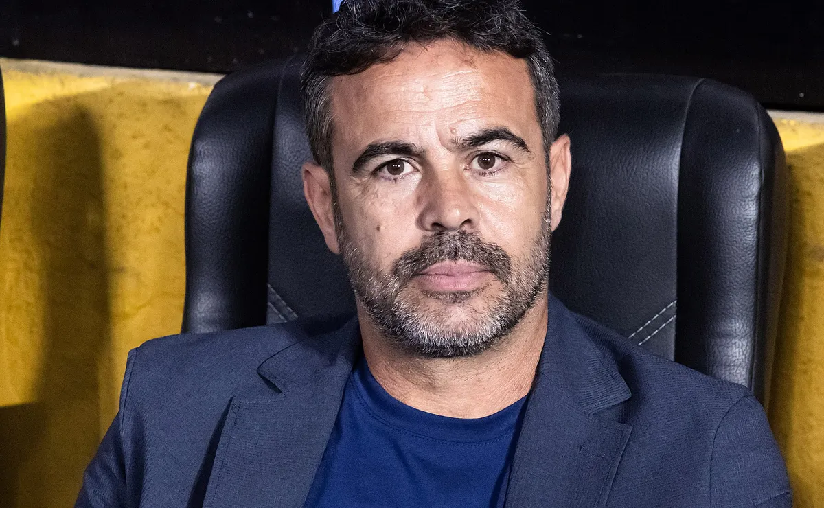 Artur Jorge pede ajuda da torcida antes de Cruzeiro x Goiás no Mineirão