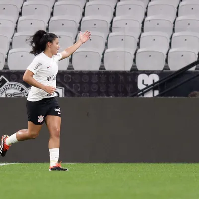 Corinthians bate o São Paulo no Majestoso e segue líder do Brasileirão Feminino