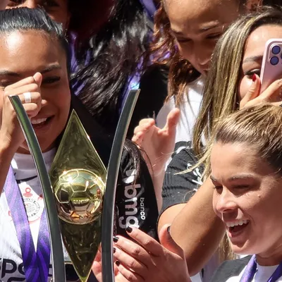 Corinthians lidera ranking histórico de títulos do futebol feminino brasileiro