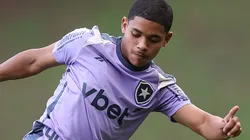 Volante tem o futuro incerto - Foto: Vítor Silva/Botafogo.