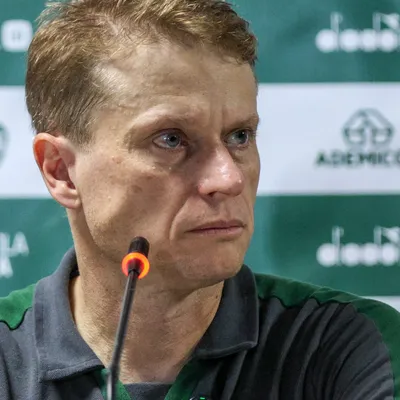 Fernando Seabra faz elogios ao Santos e destaca Neymar