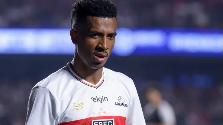 Meia fechou com o Flamengo - Foto: Marcello Zambrana/AGIF.