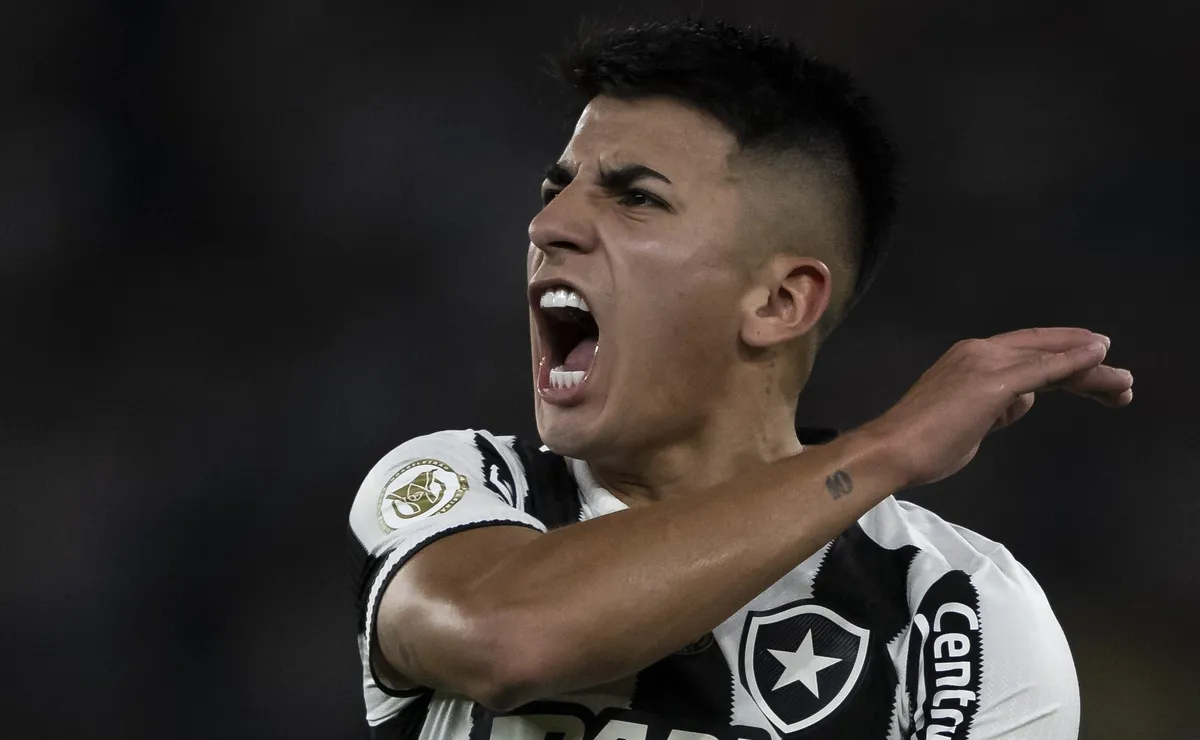 Botafogo perderá 6 pontos no Brasileiro se não pagar dívida por Almada; pena hoje colocaria Fogão na lanterna